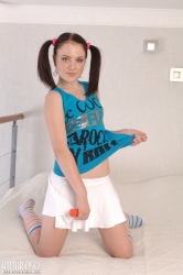 Babe loves to flash   NakedTeen.photos