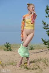 Barren region of pussy   NakedTeen.photos