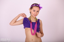 Beautiful naked teenie   NakedTeen.photos