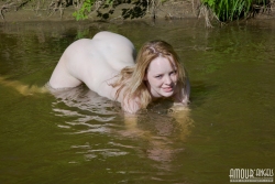 Beautiful nude teenie   NakedTeen.photos