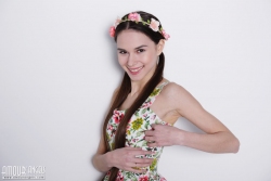 Brunette cutie is going naked   NakedTeen.photos