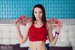 Brunette princess doll   NakedTeen.photos