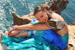 Brunette with a super frame   NakedTeen.photos