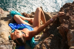 Brunette with a super frame   NakedTeen.photos