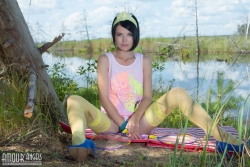 Bubble up beauty   NakedTeen.photos