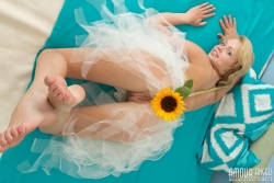 Candy blonde on mattress   NakedTeen.photos