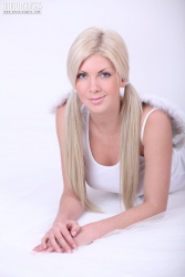 Candy busty blonde   NakedTeen.photos