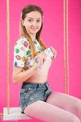 Candy nude cutie   NakedTeen.photos