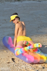 Charmer at the beach   NakedTeen.photos
