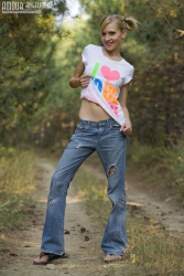 Excited chick   NakedTeen.photos