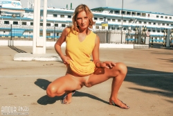 Extremely shapely frame   NakedTeen.photos