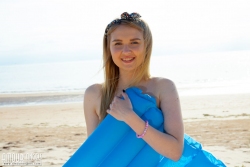 Horny breeze   NakedTeen.photos