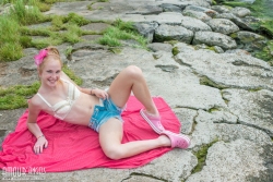 Horny naked model   NakedTeen.photos