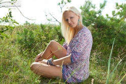 Incredible teen model   NakedTeen.photos