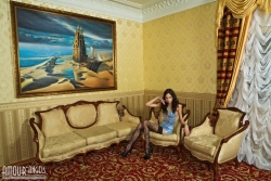 Lady poses in stockings   NakedTeen.photos