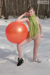 Lady with crimson shawl   NakedTeen.photos