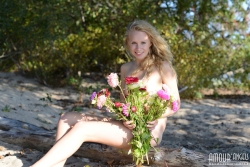 Nature calls   NakedTeen.photos