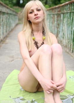Nude teen blonde