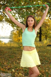 Posing hottie   NakedTeen.photos