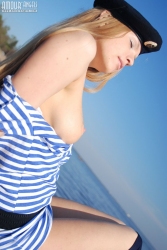 Posing outdoor   NakedTeen.photos