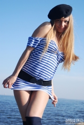 Posing outdoor   NakedTeen.photos