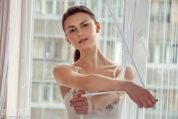 Pretty nude girl   NakedTeen.photos