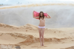 Scorching dark haired girl   NakedTeen.photos