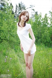 Teenager Poses Outside   NakedTeen.photos