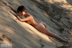 Teenager Smile   NakedTeen.photos