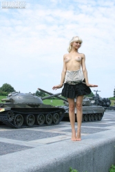 Teenager strips outdoor   NakedTeen.photos