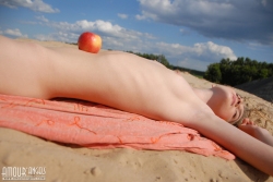 Youngster displays her frame   NakedTeen.photos